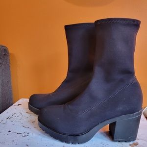 Vagabond sock boots